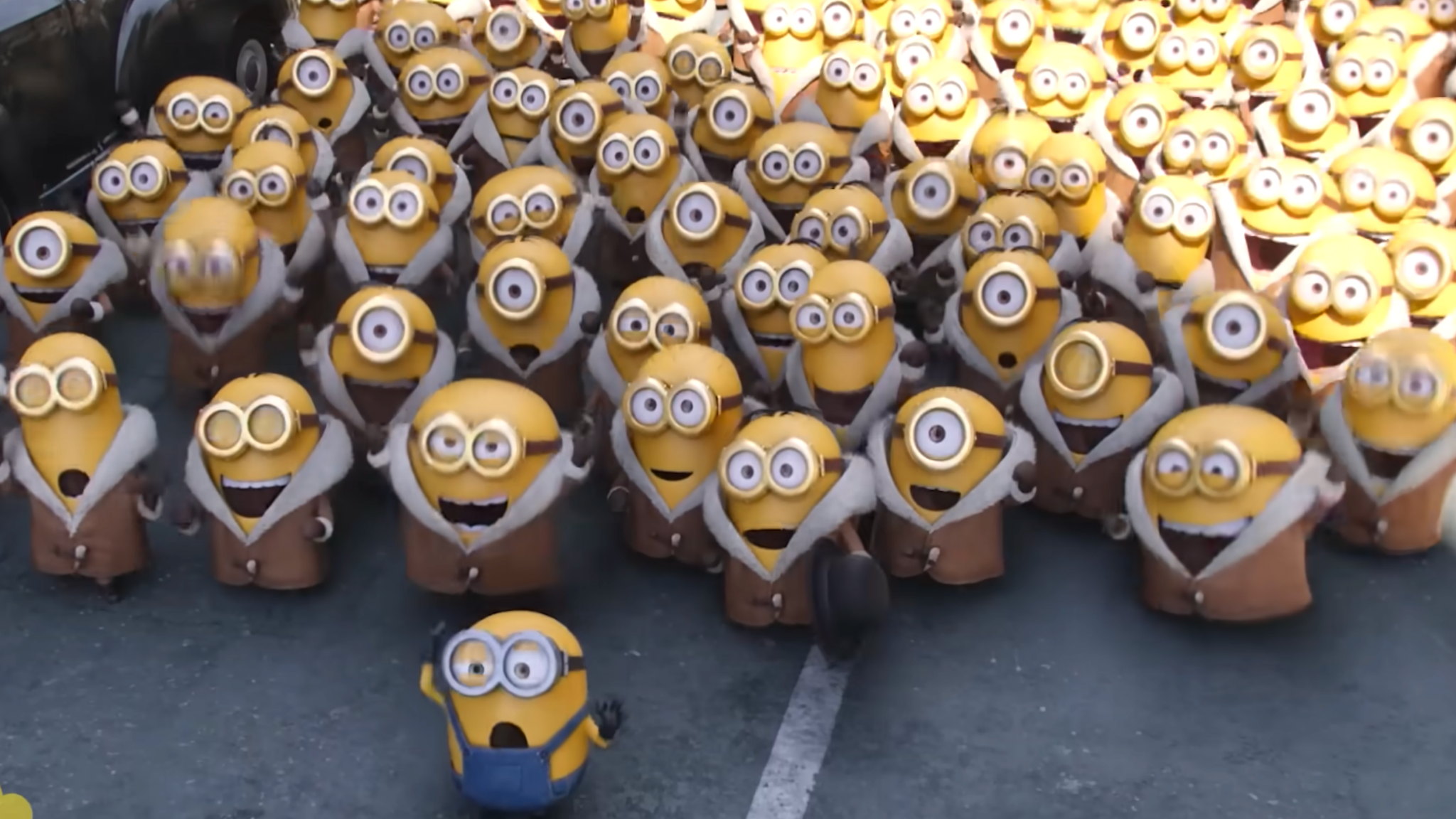 Kevin grows giant to fight Scarlett Overkill (full scene) | Minions (2015)