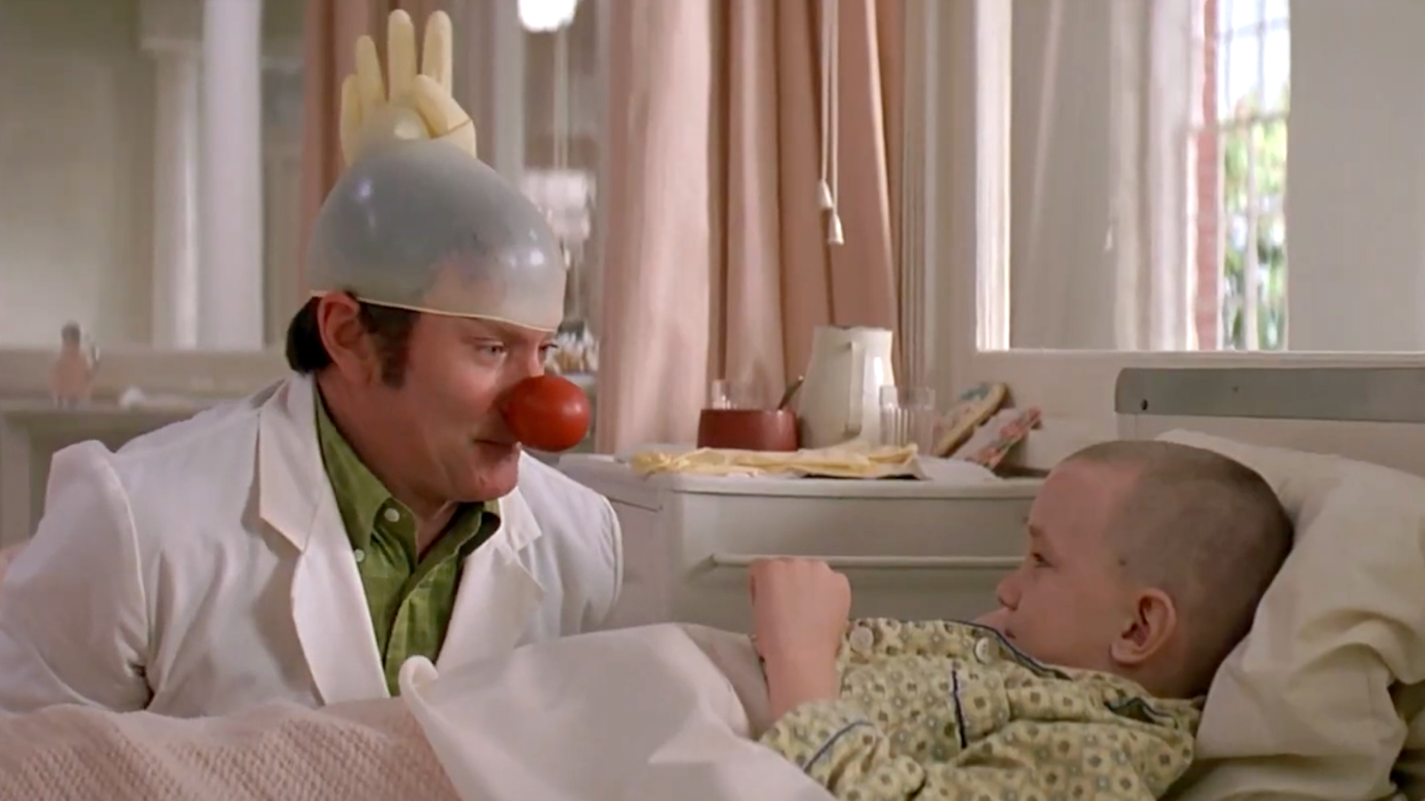Patch entertains the children's ward | Patch Adams