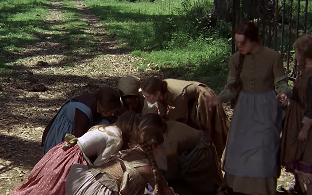 Women around Clint Eastwood in The Beguiled